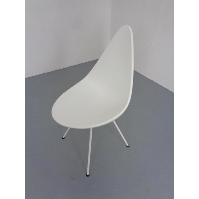 Metal 3110 Drop Chair by Arne Jacobsen for Fritz Hansen, 2018 For Sale - Image 7 of 15