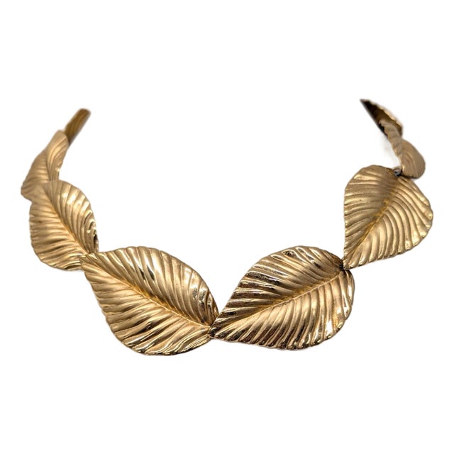 Vintage 1982 Signed Napier Goldtone Textured Leaves Collar Necklace For Sale