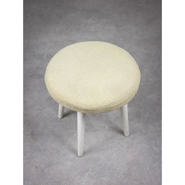 Mid-Century Modern Vintage Italian Stool in Beige Fabric, 1980s For Sale - Image 3 of 11