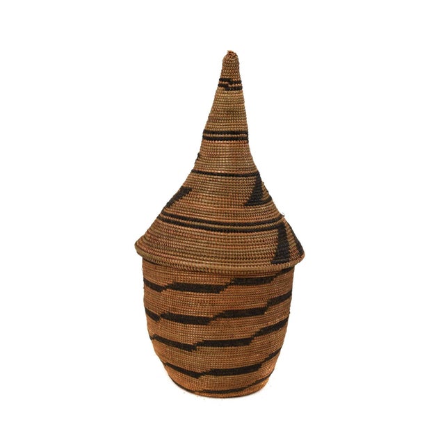Early 20th Century Tutsi Basket with Lid Rwanda For Sale - Image 4 of 4