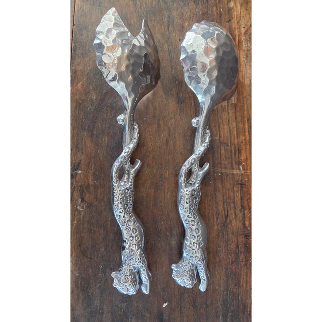 Arthur Court Jaguar Hammered 2 Aluminum Salad Servers with New in Box For Sale - Image 12 of 14