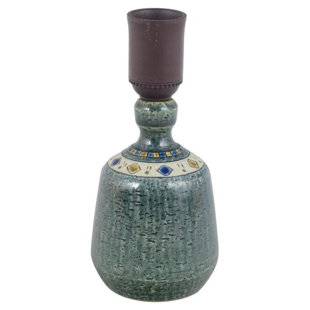 1970s Stoneware Table Lamp with Textured Surface and Green Glaze by Yngve Blixt, Höganäs, 1970s For Sale - Image 5 of 5