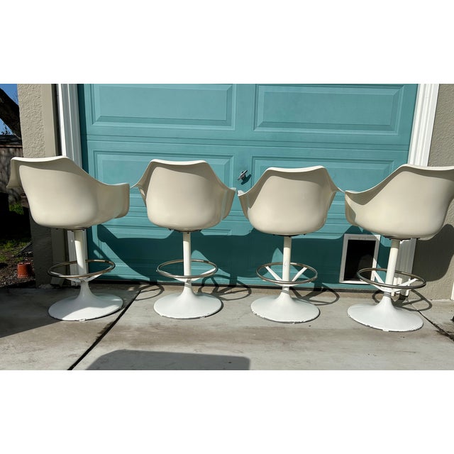 Mid-Century Modern Mid-Century Modern White Tulip Swivel Bar Stools, Umanoff Saarinen Style - Set of 4 For Sale - Image 3 of 9
