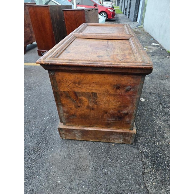 18th Century Austrian / German Stenciled Sockeltruhe Wedding Chest For Sale - Image 12 of 16