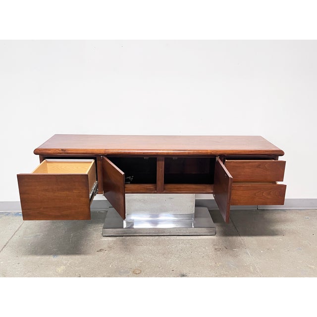 1970s C. 1970s Warren Platner Style Walnut and Polished Aluminum Space Age Credenza For Sale - Image 5 of 8