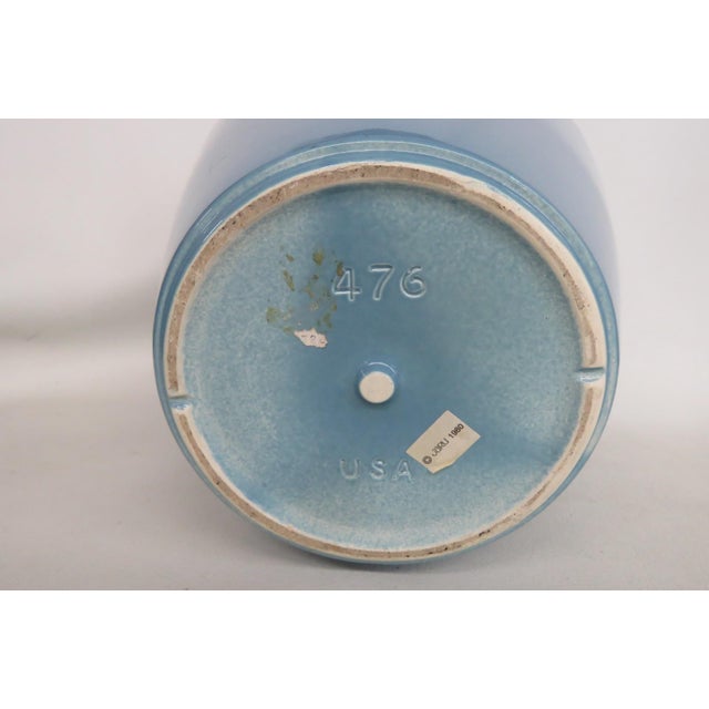 Blue Jaru of California 1980 Blue Ceramic Floral Tabletop Vase Model 476 Large 5149b For Sale - Image 8 of 11