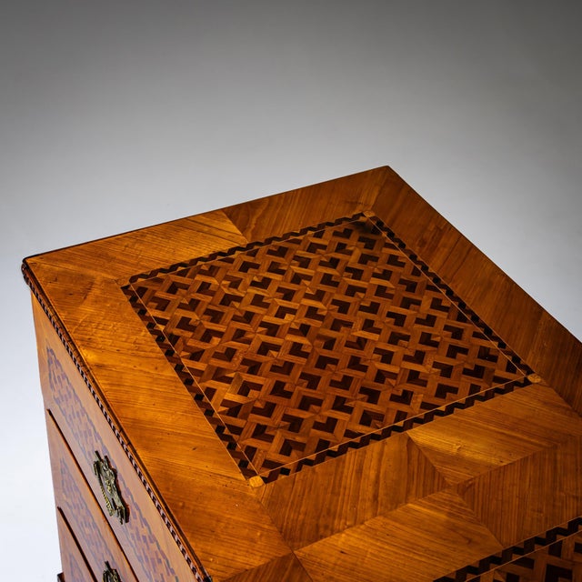 Louis Seize Marquetry Chest of Drawers, late 18th Century For Sale - Image 15 of 15