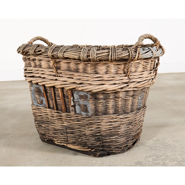 Early 20th Century Large Rustic French Provincial Wine Harvest Basket For Sale - Image 5 of 18