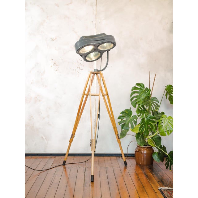 Gray Surgical Hospital Floor Spotlight by Heraeus Hanaulux, London, 1990s For Sale - Image 3 of 16