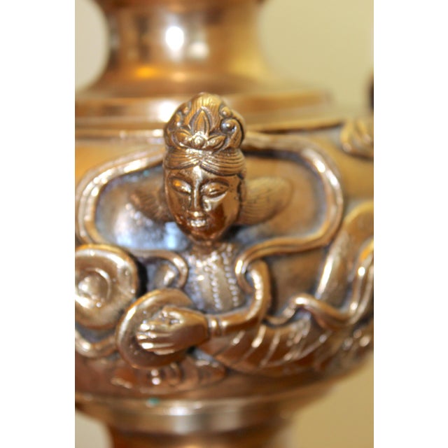 Vintage Asian Figural Brass Table Lamp With Milk Glass Globe Shade – Hollywood Regency Chinoiserie Lighting For Sale - Image 4 of 16
