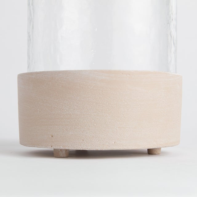Kenneth Ludwig Chicago Pietra Cylinder Hurricane Large For Sale - Image 4 of 4