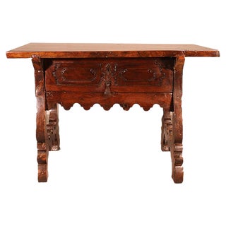 17th Century Spanish Walnut Console Table For Sale