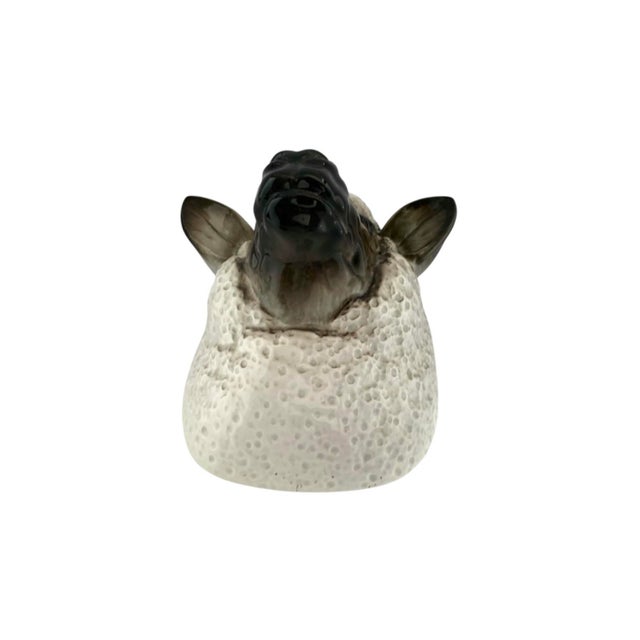 White Late 20th Century Farmhouse White Ceramic Ram Head Wall Pocket Planter Vase, 6.6"h For Sale - Image 8 of 9