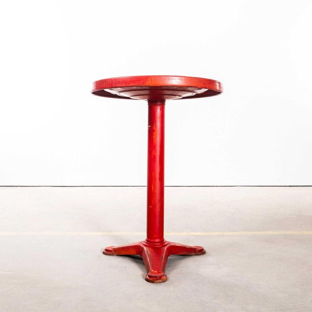 Round Red Side Table from Tolix, 1950s For Sale - Image 6 of 6