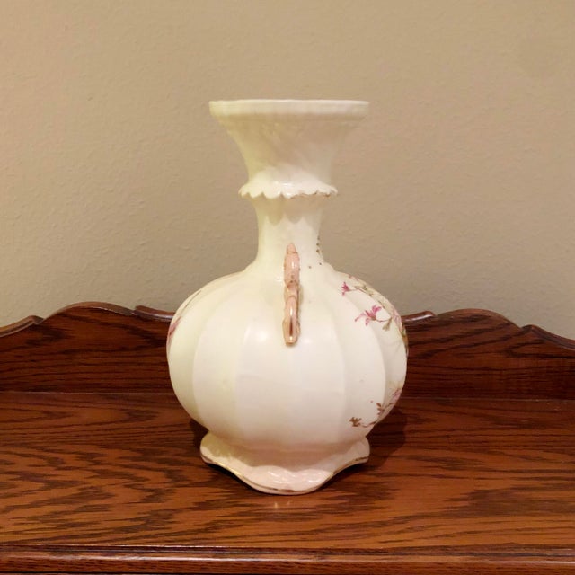 Early 20th Century Antique Robert Hanke Austrian Hand Painted Vase For Sale - Image 5 of 9