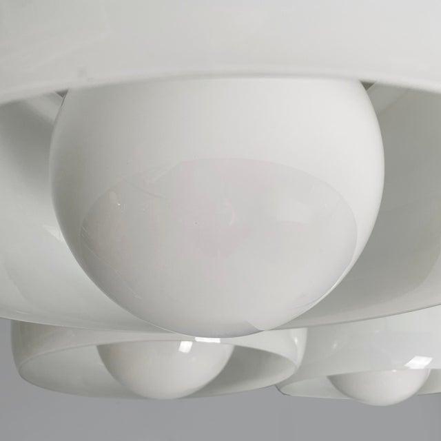 Metal Mid-Century Modern Italian Pentaclinio Pendant Light attributed to Magistretti for Artemide, 1970s For Sale - Image 7 of 17