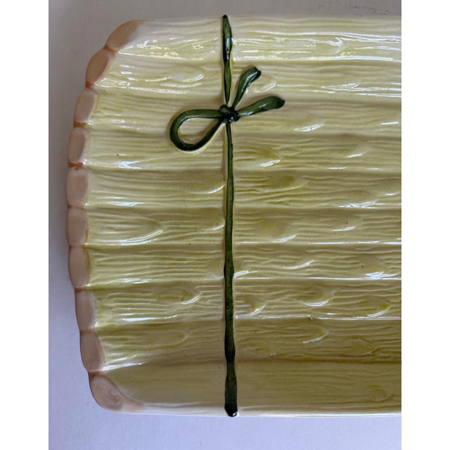 Bordallo Pinheiro 1970s Portuguese Majolica Asparagus Trompe l'Oeil Serving Platter For Sale - Image 4 of 8