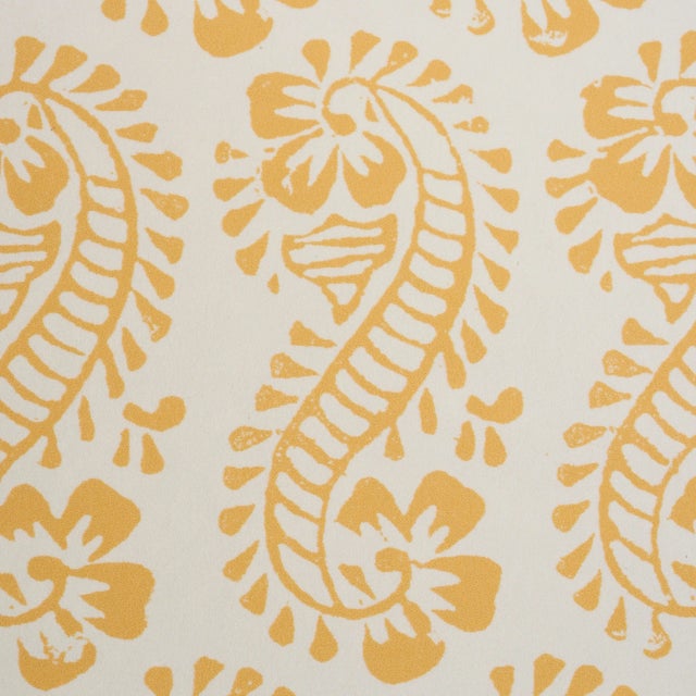 Schumacher Schumacher x Molly Mahon Lani Wallpaper in Gold For Sale - Image 4 of 6