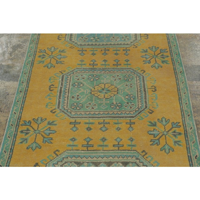 Vintage Turkish Runner With Golden Floral Medallion Design - Rug & Kilim For Sale In New York - Image 6 of 9