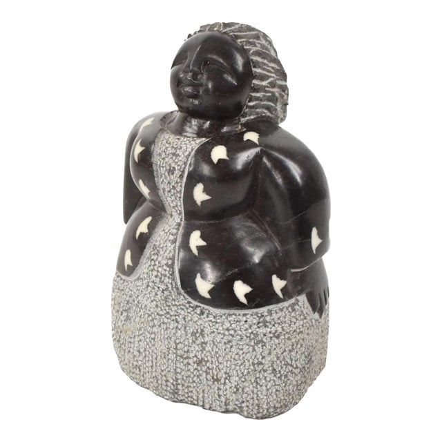 Early 20th Century Shona Stone Woman Sculpture In The Style of Colleen For Sale