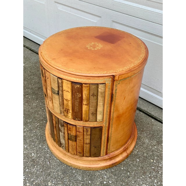 English A Trompe l'Oeil Library Table | Embossed Faux Books Round Drinks Table For Sale - Image 3 of 13