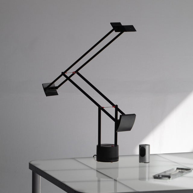 Artemide 1970s Artemide Tizio Desk Lamp by Richard Sapper - Modernist For Sale - Image 4 of 8