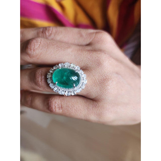Natural Emerald Ring with 1.65cts Diamond & Emerald 14.70cts in 18k Gold For Sale - Image 18 of 18