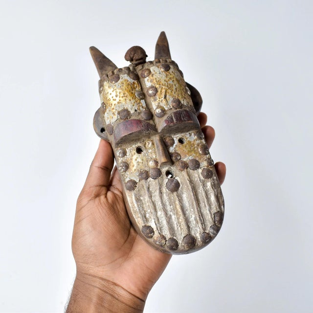 Early 20th Century Toma Wood Passport Mask Landai Guinea For Sale - Image 10 of 10