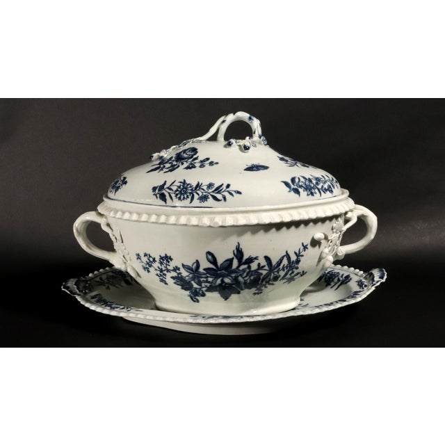 Dr. Wall Worcester Late 18th Century First Period Worcester Porcelain Soup Tureen, Cover and Stand, Pine Cone Pattern, Blue and White For Sale - Image 4 of 16