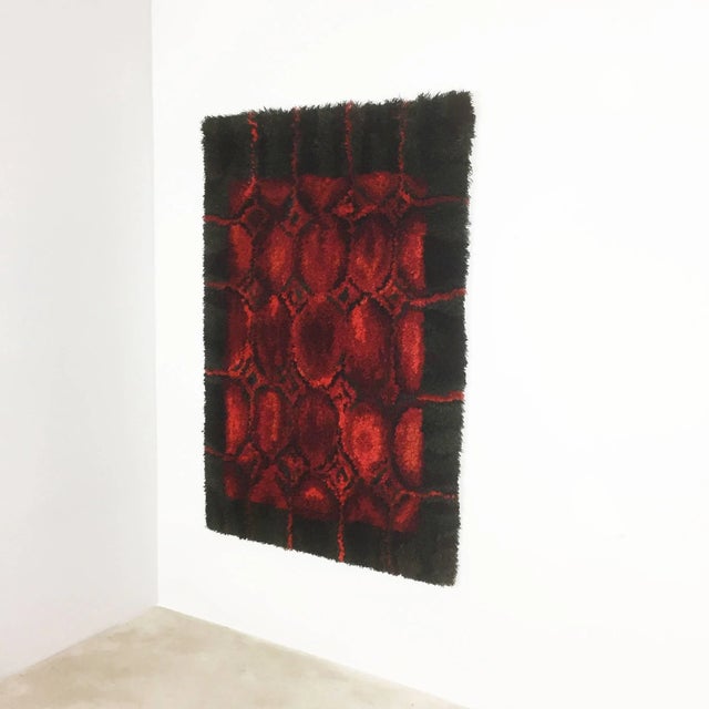 Original huge 1960s high pile Rya wall rug Origin: Finland Producer: Wetterhoff, Hämeenlinna Sweden This rug is a great...