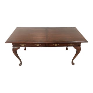 1970s Ethan Allen Georgian Court Queen Anne Style Cherry Desk For Sale