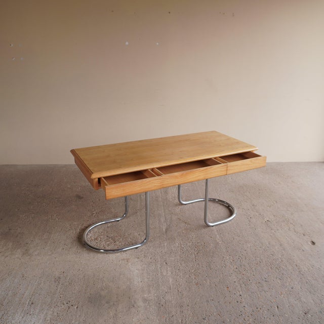 Desk in Tubular Chrome, in Good conditions.