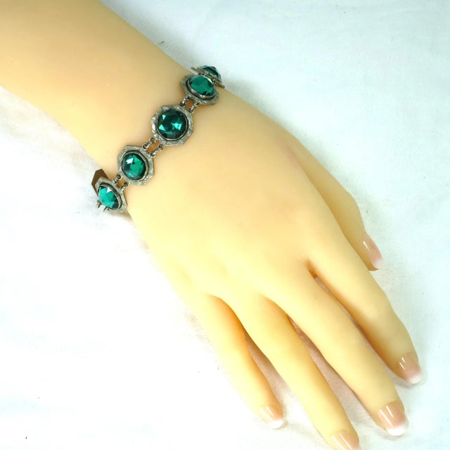 Vintage 1920s Art Deco Emerald Vauxhall Glass Bracelet For Sale - Image 10 of 10