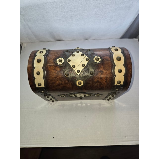 Wood Late 19th Century Victorian Walnut Burl Tea Caddy For Sale - Image 7 of 7