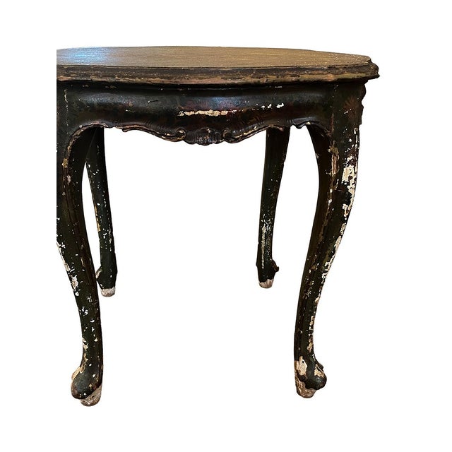 Italian 18th Century Venetian Green Hand Painted Floral Side Table For Sale - Image 3 of 4