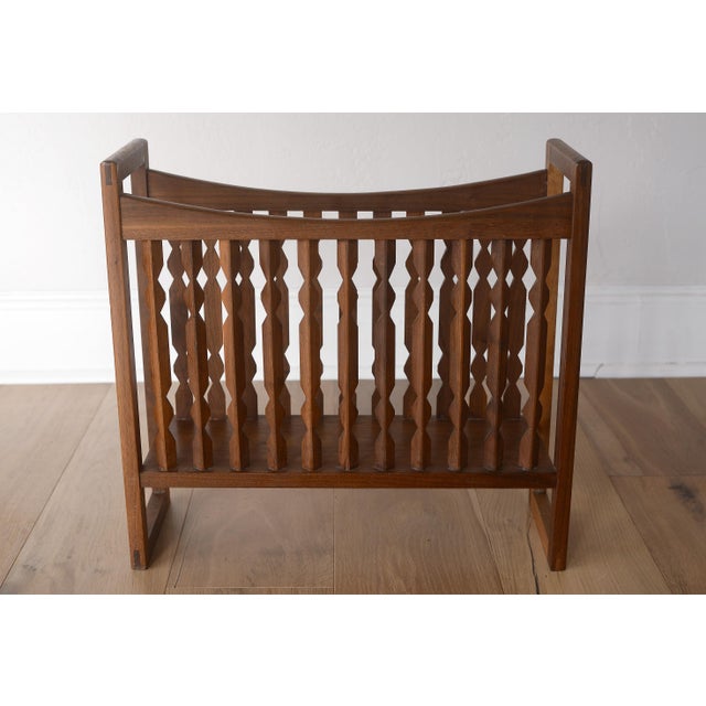 Mid-Century Modern MCM Arthur Umanoff Walnut Magazine Rack for Washington Woodcraft For Sale - Image 3 of 12