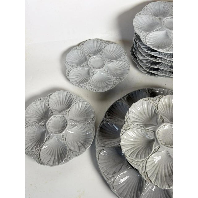 Oyster Dish and Plates from Sarreguemines, France, 1970, Set of 13 For Sale - Image 10 of 16