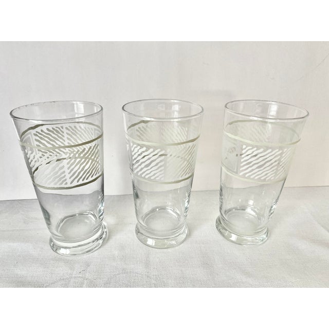 Vintage Pfaltzgraff Sierra Glassware 16oz Iced Tea/Water Tumbler White Embossed Leaf Set of 3 For Sale - Image 4 of 10