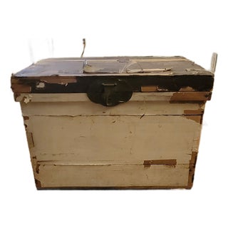 Antique Japanese Tea Chest (Chabako) With Zinc-Lined Interior For Sale