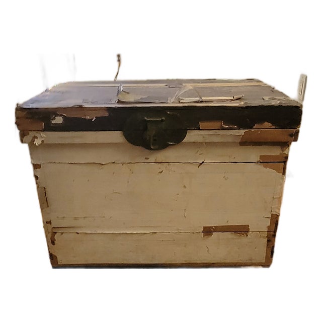 Antique Japanese Tea Chest (Chabako) With Zinc-Lined Interior For Sale