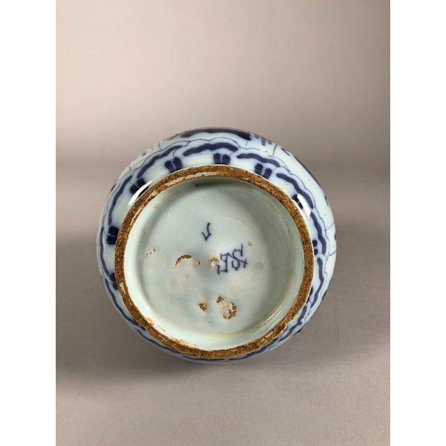 17th Century Delftware Vase by Samuel Van Eenhoorn in the Krakk Chinoiserie Style For Sale - Image 9 of 9