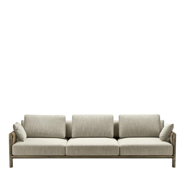 Defined by a sober elegance allowing it to fit in any modern home, this exclusive sofa makes for the perfect solution...