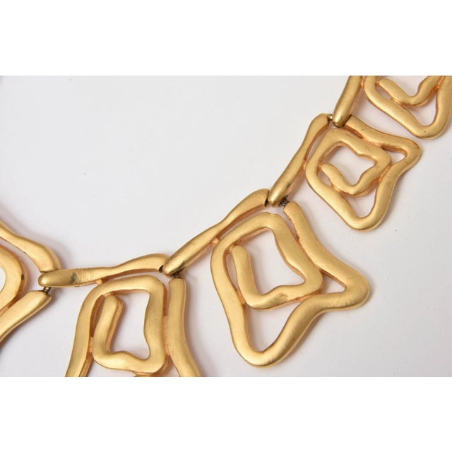 Vintage Gold Plated Sculptural Abstract Collar Necklace and Cuff Bracelet Set, Pair Of For Sale In Miami - Image 6 of 10