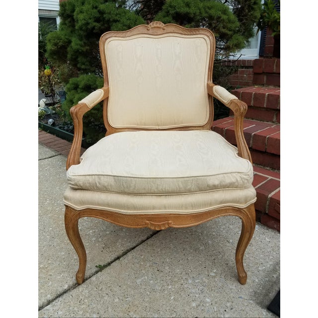 Ethan Allen Country French Louis XV Antique Style Arm Chairs a Pair