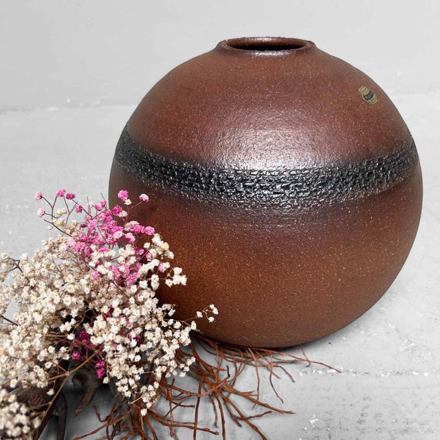 Mid-Century Shigaraki Ikebana Flower Vase, 1970s For Sale - Image 4 of 15