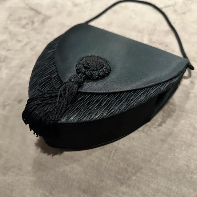 Art Deco 1990s Vintage Black Silk Hand-Bag by Van Cleef & Arpels For Sale - Image 3 of 11