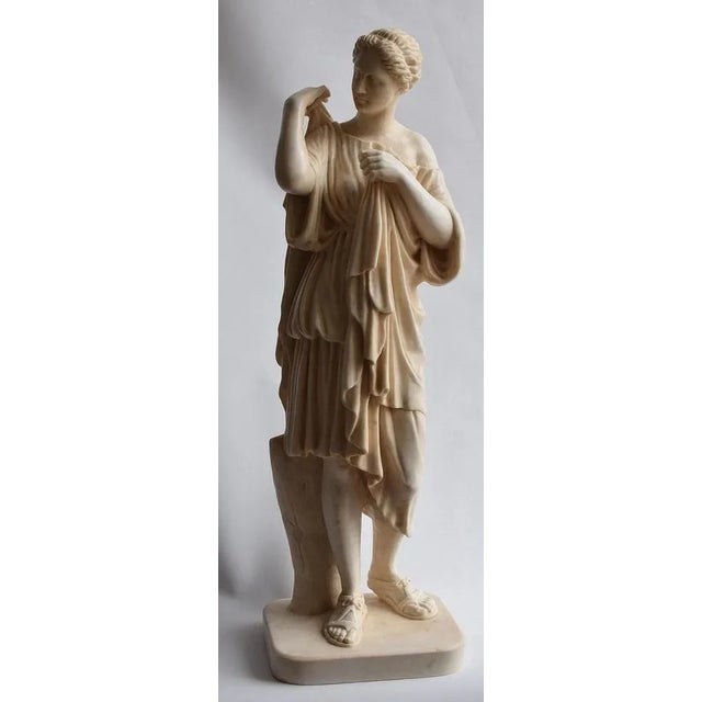 Important Italian sculpture "Diana Gabi" Carrara marble 19th-20th century Very good condition. This piece is attributed to...