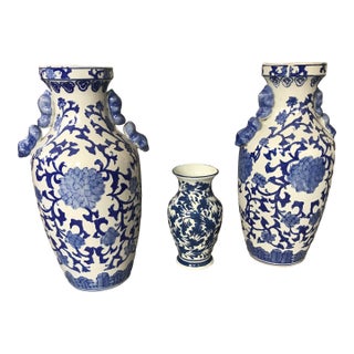 Large 14" Vintage Chinoiserie Blue & White Lotus Vases With Foo Dog Handles – Pair For Sale