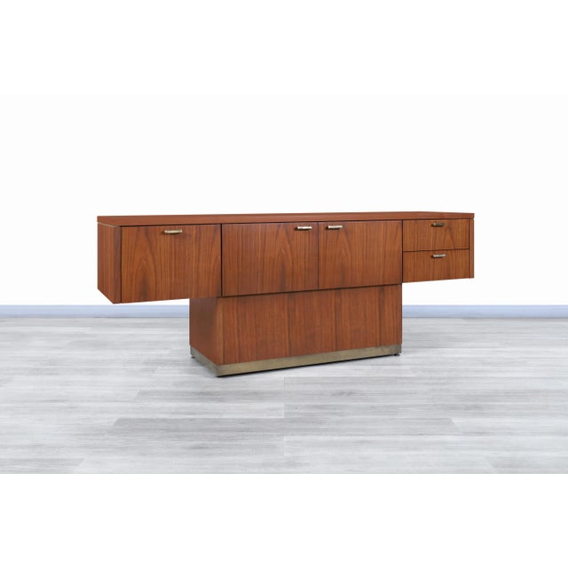 Mid-Century Modern Mid-Century Walnut and Brass Cantilevered Credenza by Myrtle Desk Co., 1970s For Sale - Image 3 of 13
