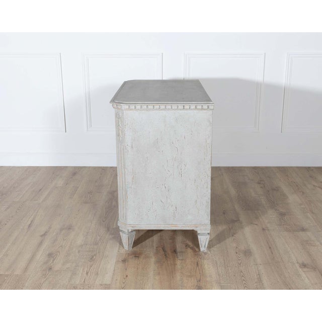 Light Gray Pair of 19th Century Swedish Gustavian Painted Chests of Drawers For Sale - Image 8 of 16